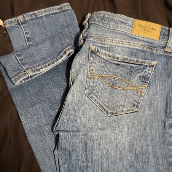 Hollister and Abercrombie jeans bundle - Picture 6 of 8